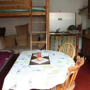 Petit Studio, Bien équipé, à La Campagne , Marcoux (Alpes-de-Haute-Provence) France